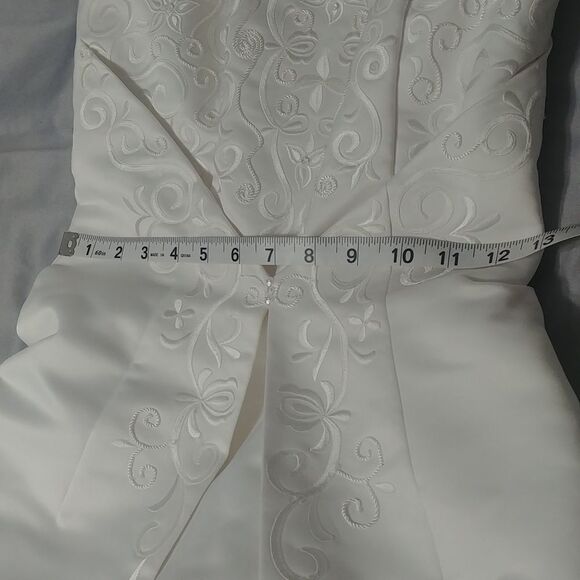 David's Bridal 2003 White Strapless Princess Wedding Dress Embriodered Dress 6 - Picture 8 of 15